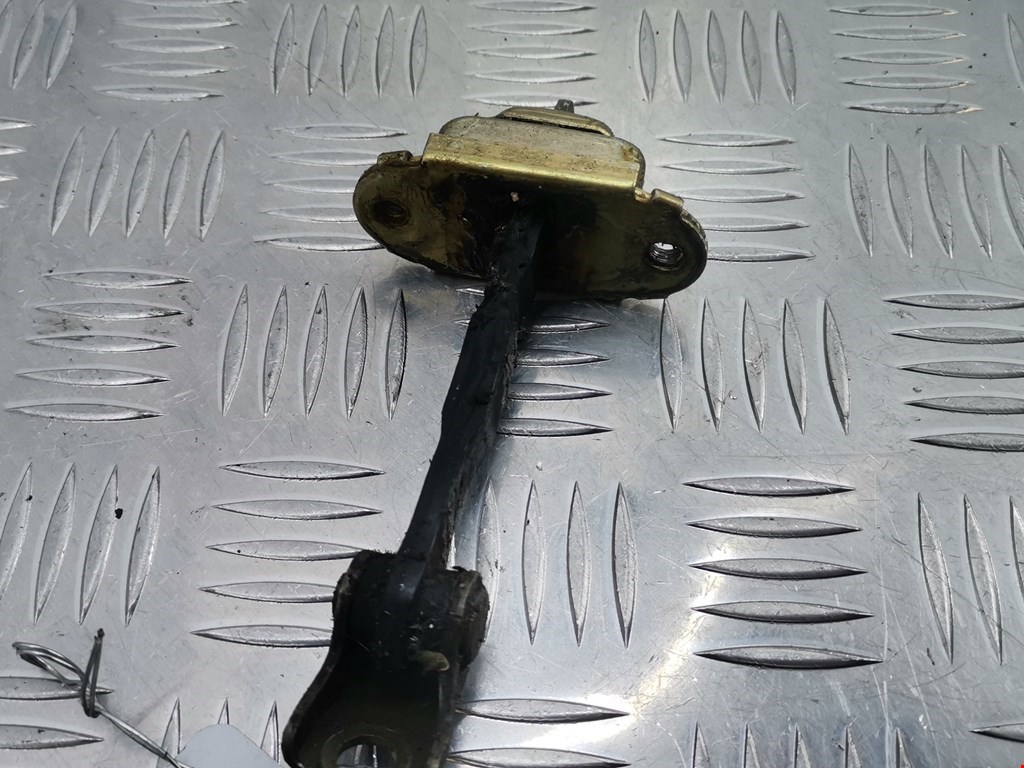 Ограничитель открывания двери NISSAN Primera P11 1996-2002