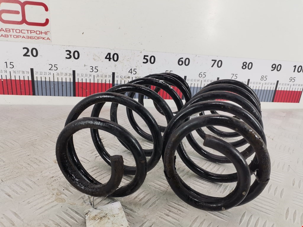 Пружина задняя левая/правая TOYOTA Yaris II XP50 2005-2011