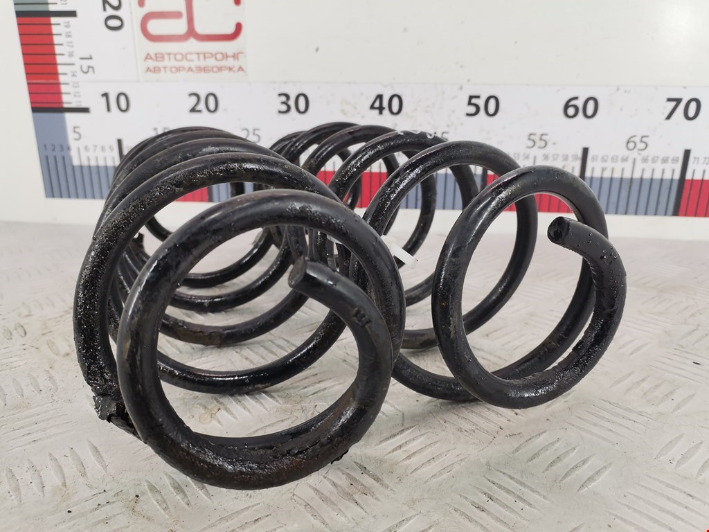 Пружина задняя левая/правая TOYOTA Yaris II XP50 2005-2011