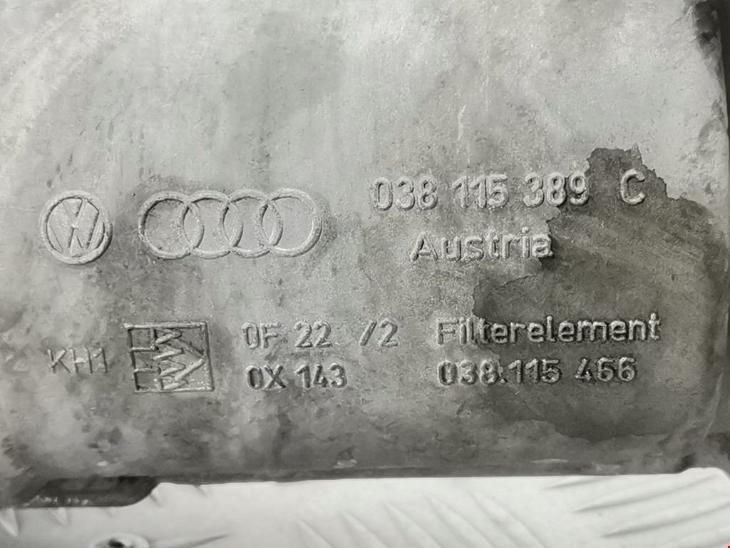 Корпус масляного фильтра AUDI A4 B6 2001-2005