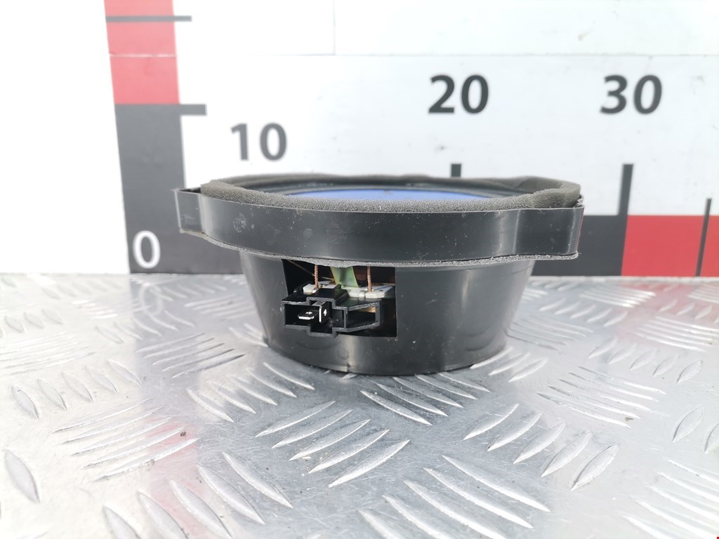 Динамик KIA Carens 1999-2002