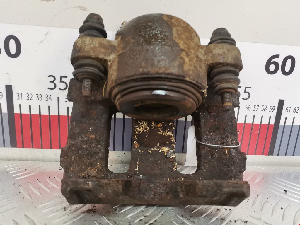 Суппорт передний правый JEEP Cherokee XJ 1984-2001