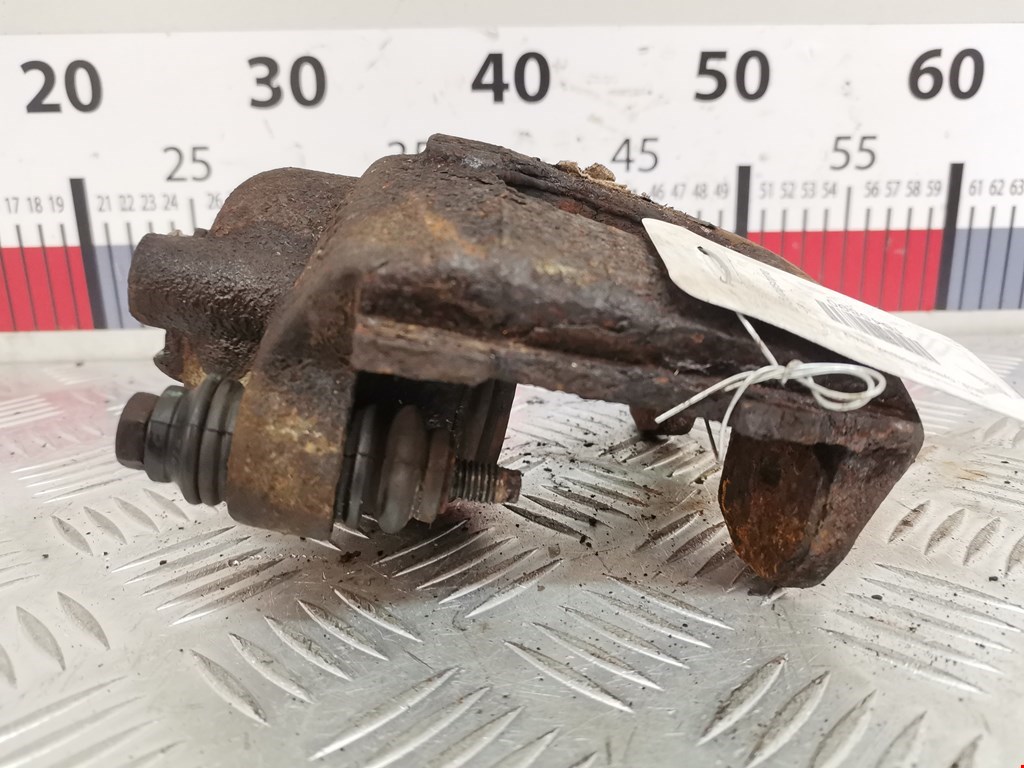 Суппорт передний правый JEEP Cherokee XJ 1984-2001