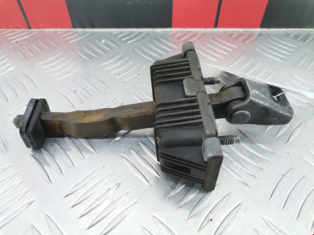 Ограничитель открывания двери TOYOTA Avensis 2003-2008