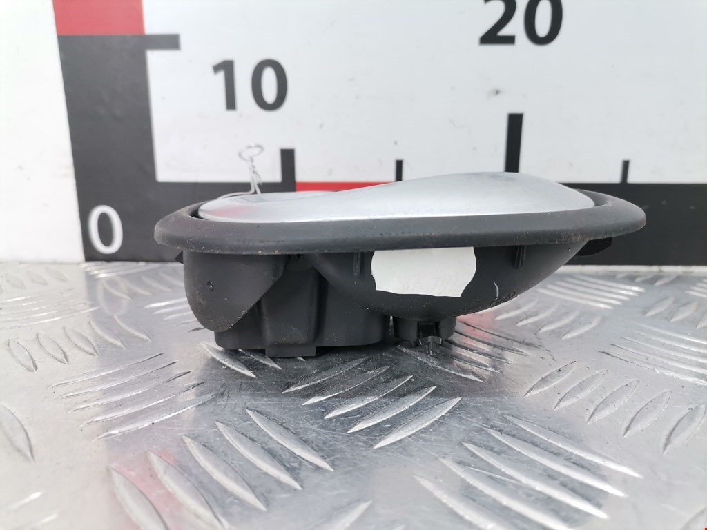 Ручка дверная передняя внутренняя левая RENAULT Scenic II 2003-2010