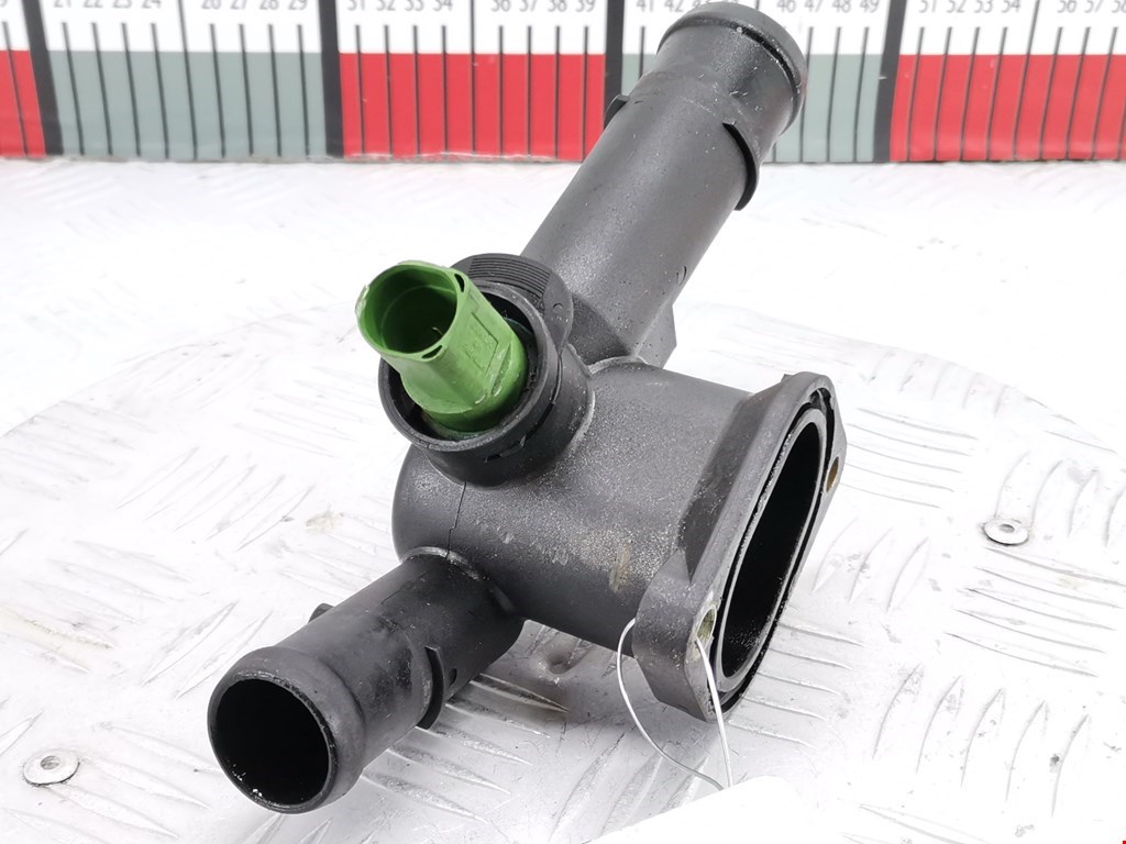 Тройник системы охлаждения VOLKSWAGEN Bora 1998-2005