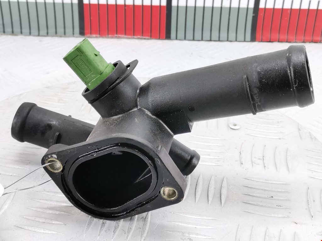 Тройник системы охлаждения VOLKSWAGEN Bora 1998-2005