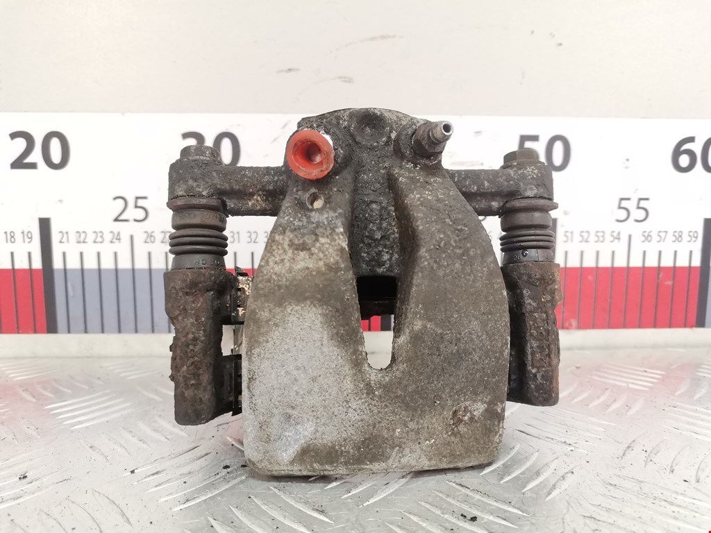 Суппорт передний левый TOYOTA Avensis 2003-2008