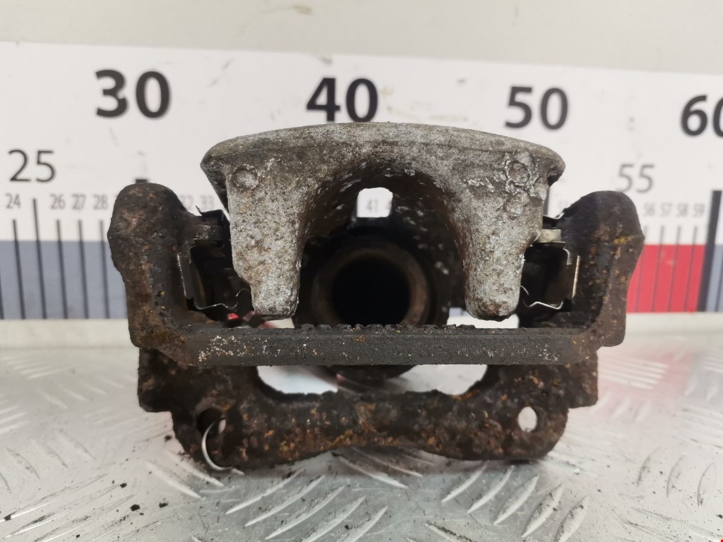 Суппорт передний левый TOYOTA Avensis 2003-2008