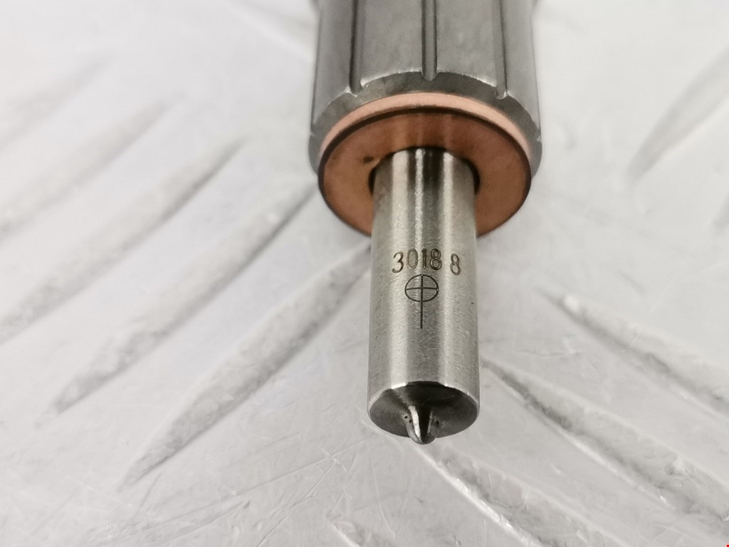 Форсунка дизельная электрическая BMW 5er 5 серия G30/G31 2016-н.в.