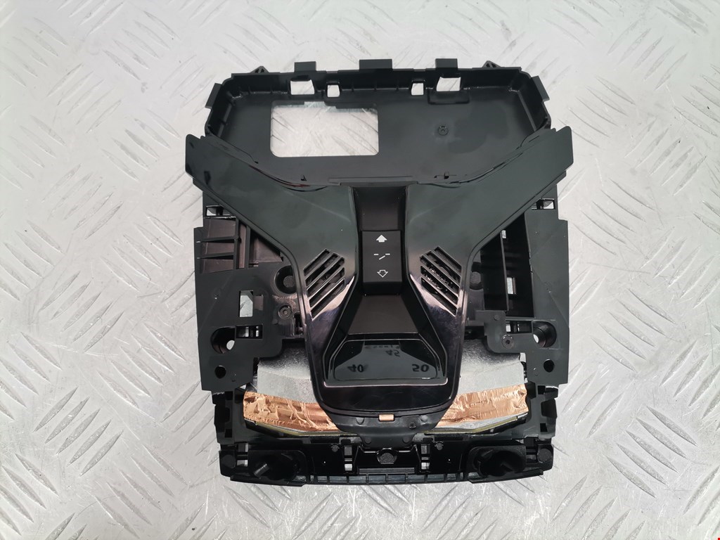 Плафон салонный (салона фонарь) BMW 1er F40 2019-н.в.