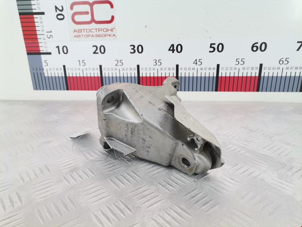 Кронштейн (крепление лапа) двигателя BMW 3-Series (F30/F31/F34/F35) (2011-2020)