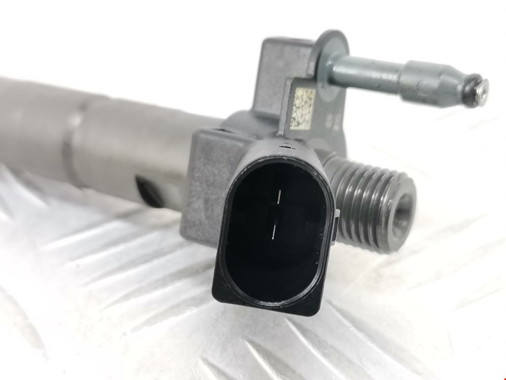 Форсунка дизельная электрическая BMW 5er 5 серия G30/G31 2016-н.в.