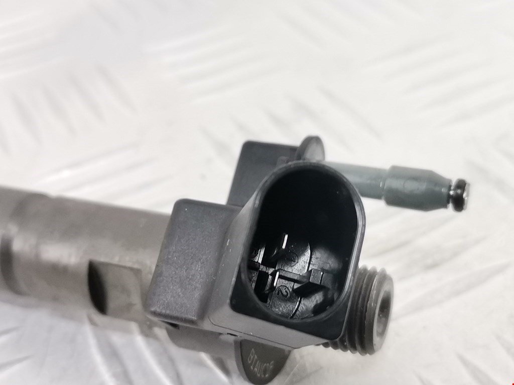 Форсунка дизельная электрическая BMW 5er 5 серия G30/G31 2016-н.в.