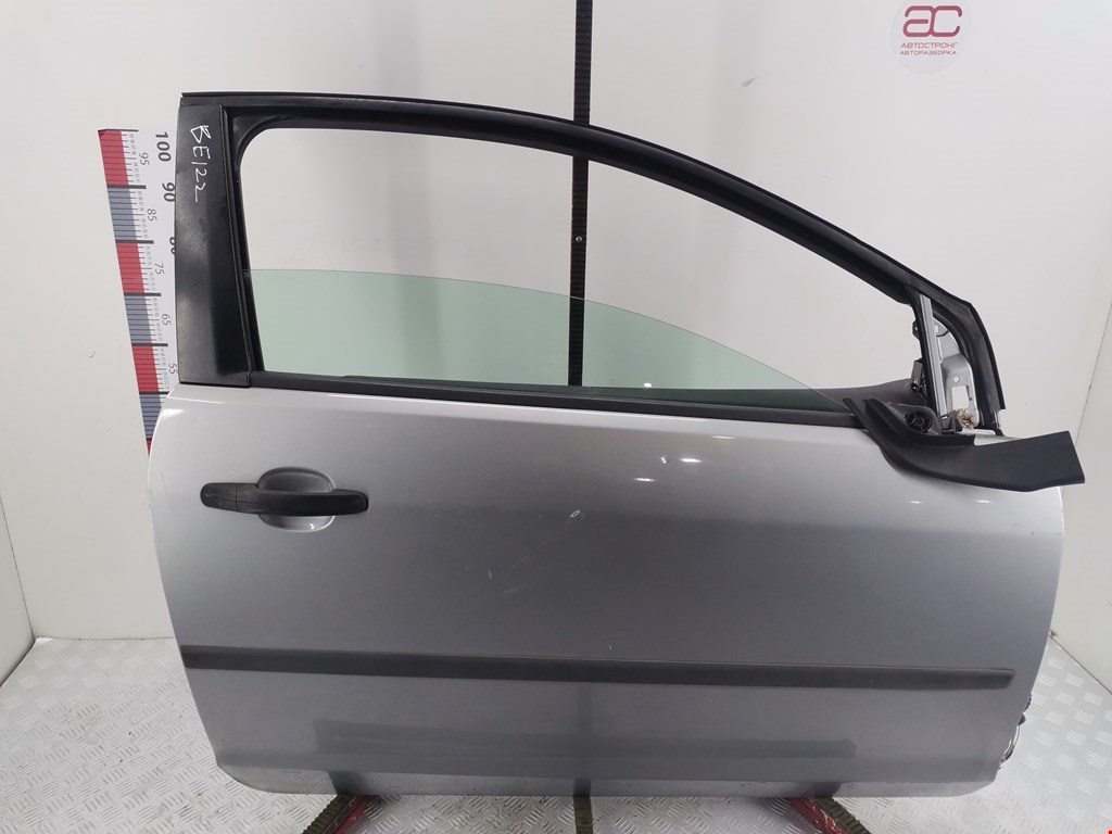 Стекло двери передней правой Ford Focus 2 (2004-2011)