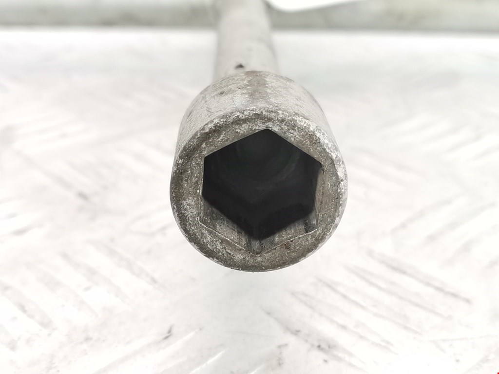 Ключ балонный OPEL Signum 2003-2008