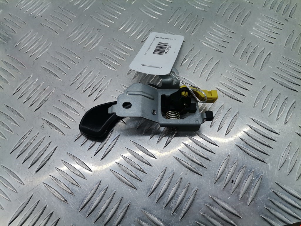 Ручка дверная передняя внутренняя правая MITSUBISHI Space Star 1999-2006