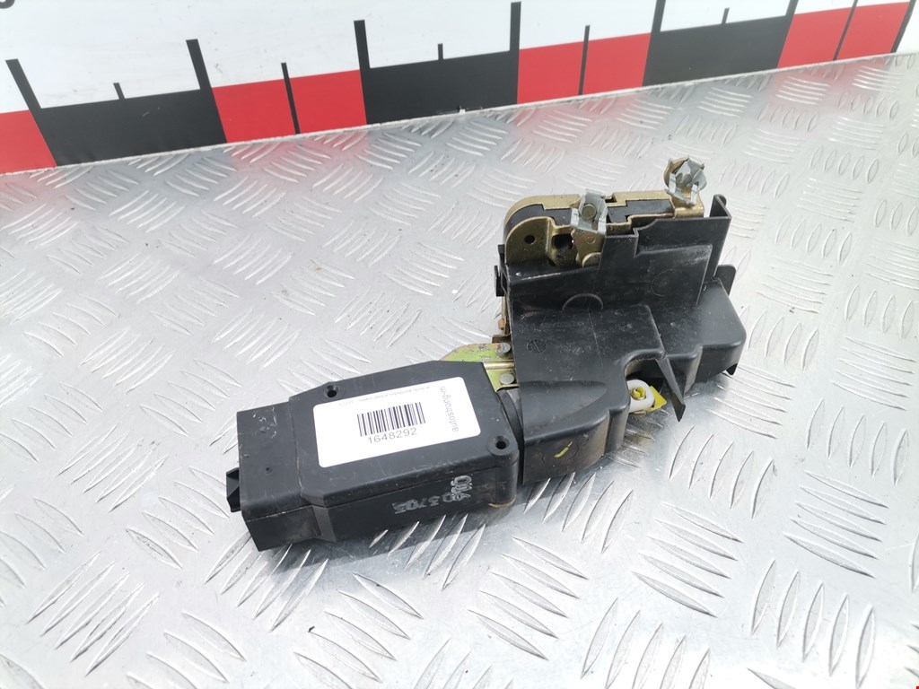 Замок двери передней правой MITSUBISHI Space Star 1999-2006