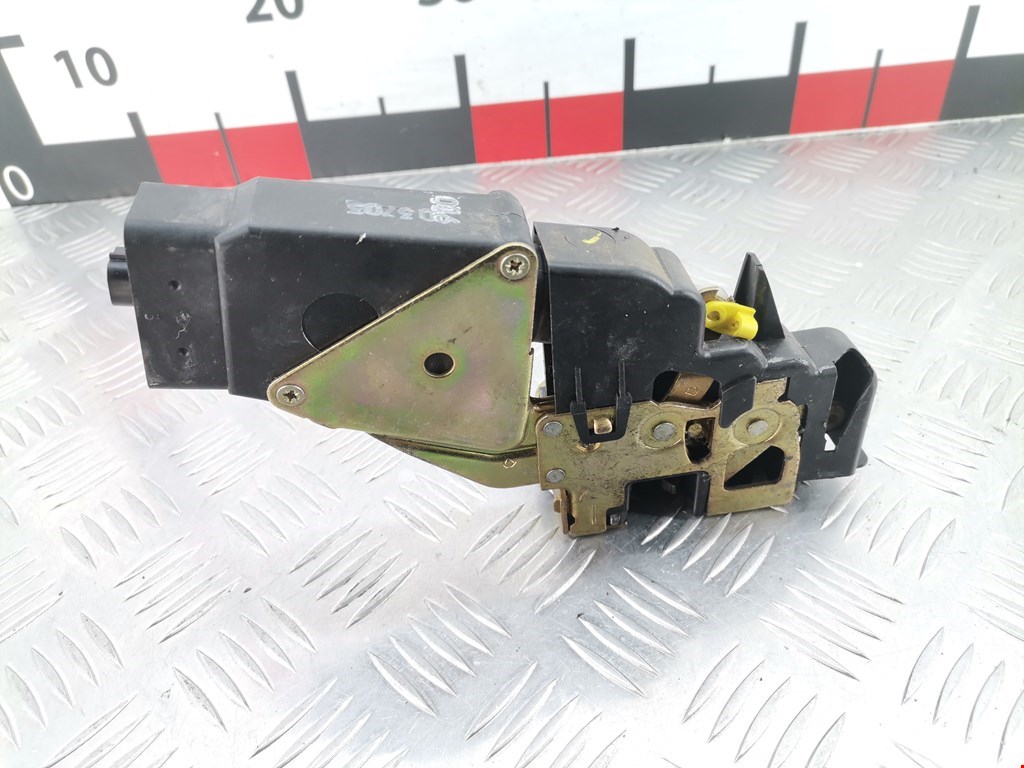 Замок двери передней правой MITSUBISHI Space Star 1999-2006