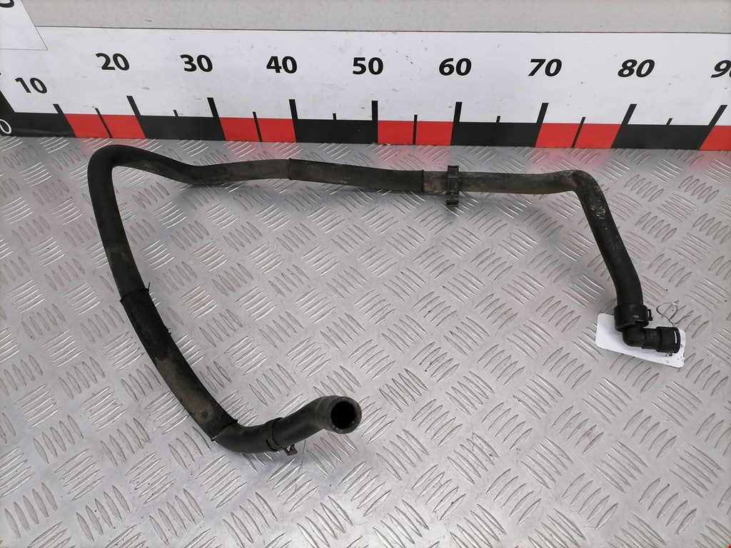 Патрубок системы охлаждения Peugeot 307 (2001-2008)