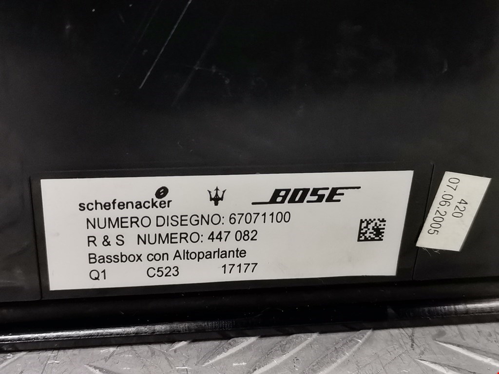 Сабвуфер MASERATI Quattroporte M139 2003-2012
