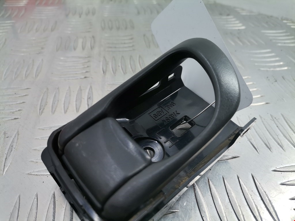 Ручка дверная передняя внутренняя левая SUBARU Forester I 1997-2002