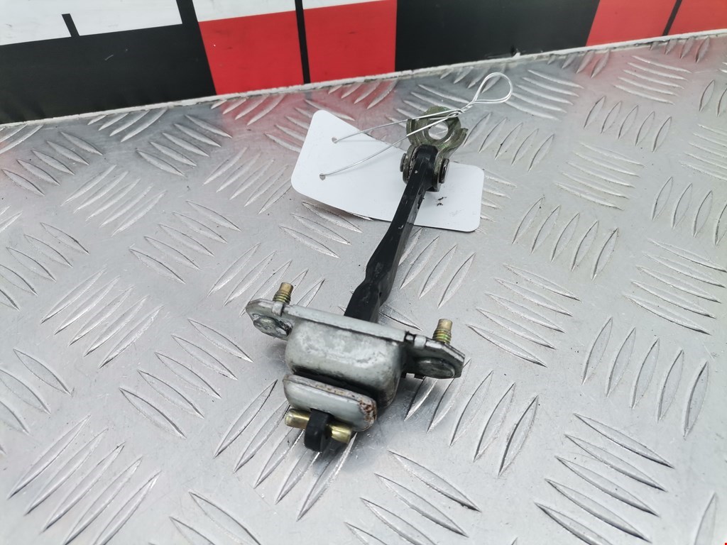 Ограничитель открывания двери SUBARU Forester I 1997-2002