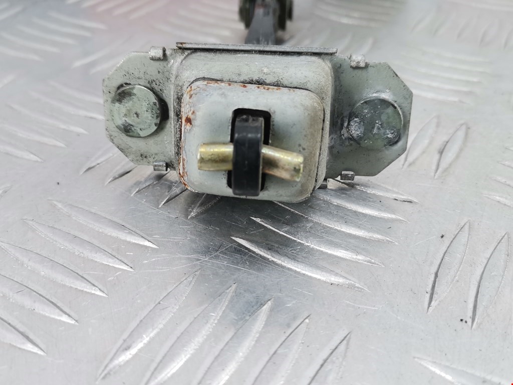 Ограничитель открывания двери SUBARU Forester I 1997-2002