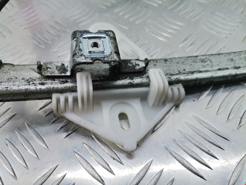 Стеклоподъемник задний правый RENAULT Megane I 1996-2002