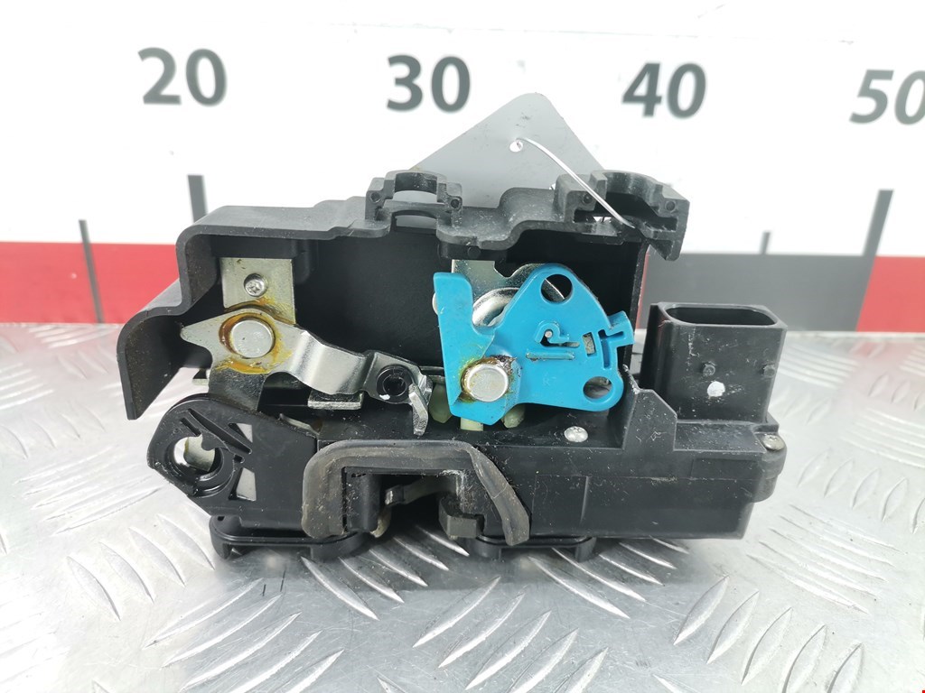 Замок двери передней правой OPEL Antara 2006-2015