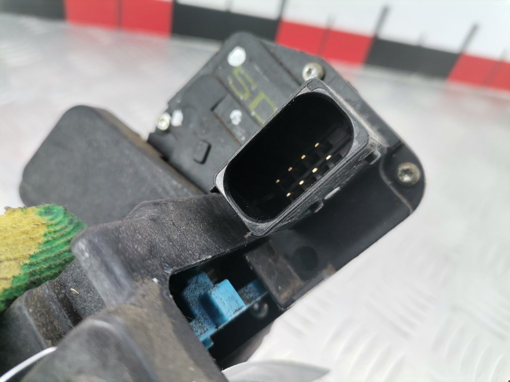 Замок двери передней правой OPEL Antara 2006-2015