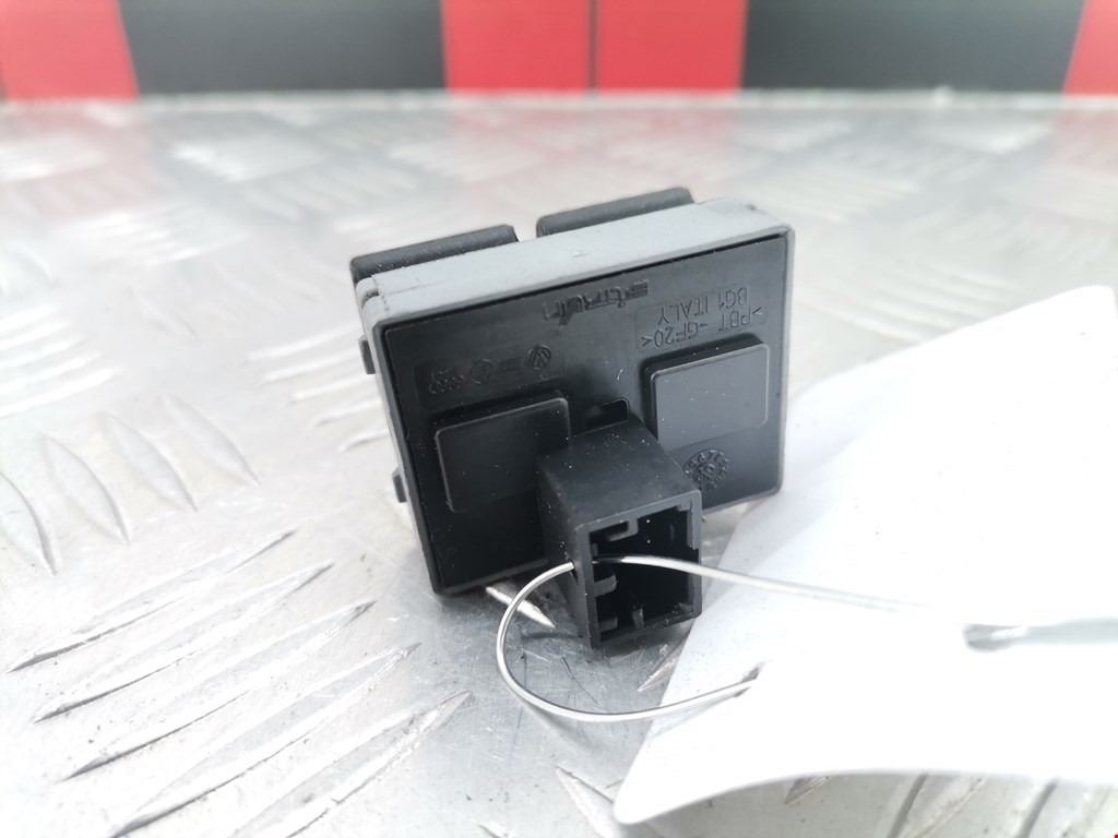 Блок управления стеклоподъемниками SEAT Ibiza 2002-2008