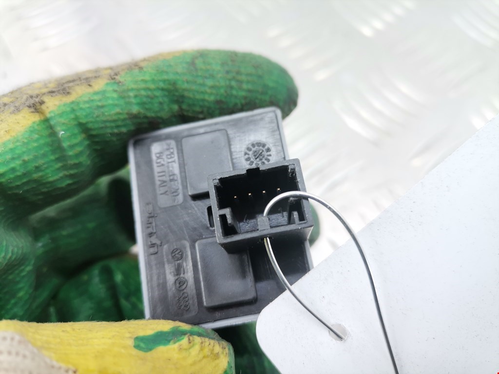 Блок управления стеклоподъемниками SEAT Ibiza 2002-2008