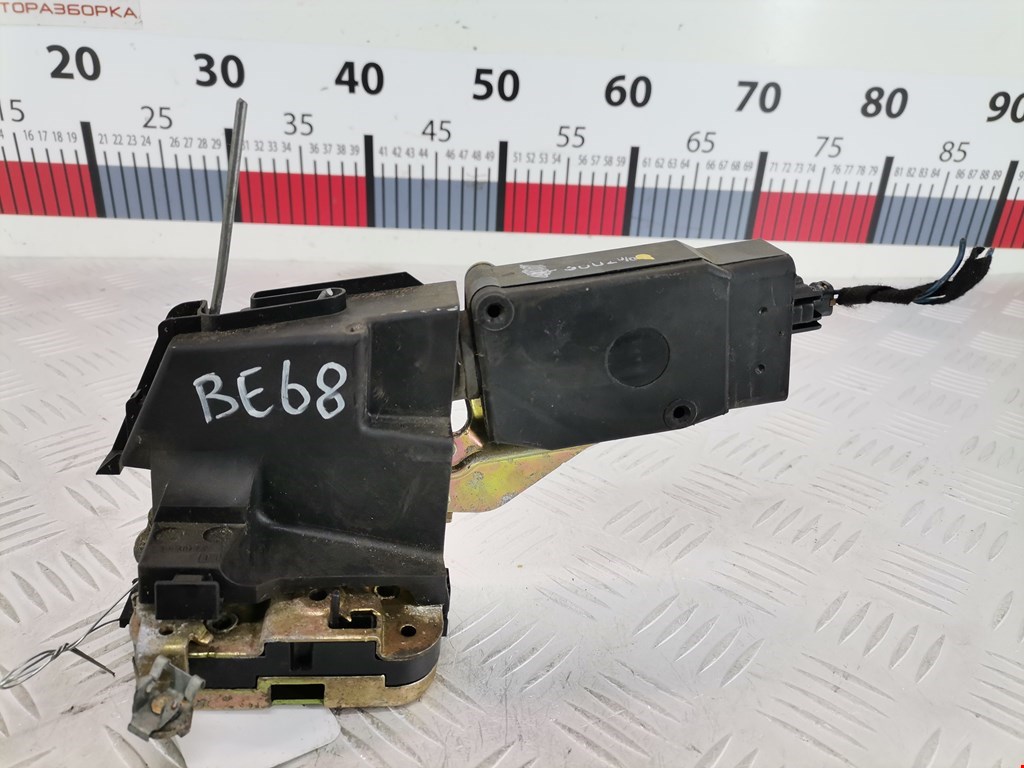 Замок двери задней правой MITSUBISHI Space Star 1999-2006