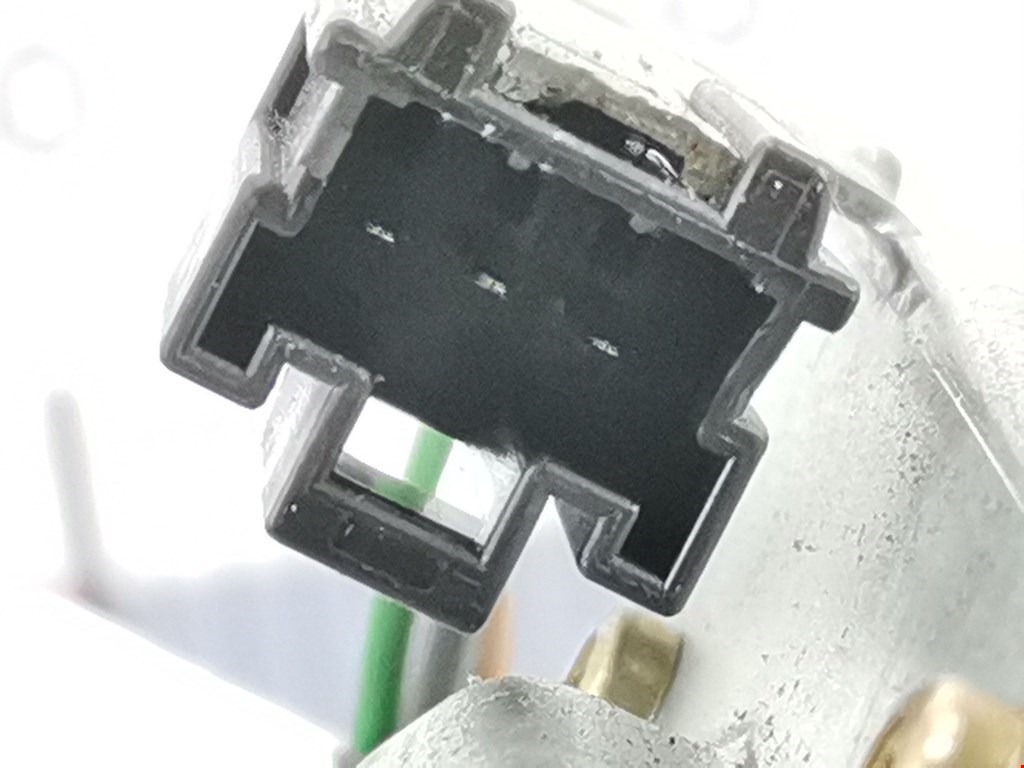 Моторчик стеклоочистителя задний MITSUBISHI Carisma 1995-1999