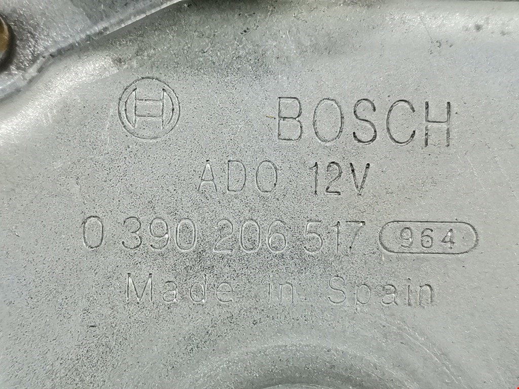 Моторчик стеклоочистителя задний MITSUBISHI Carisma 1995-1999