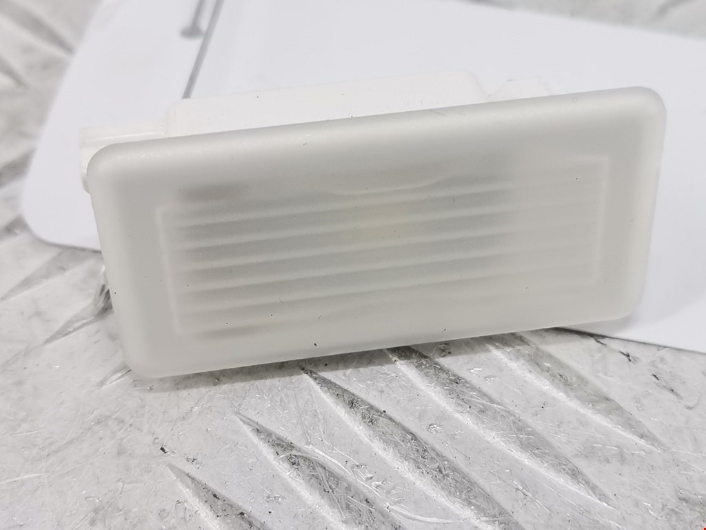 Плафон салонный (салона фонарь) BMW 1er F40 2019-н.в.