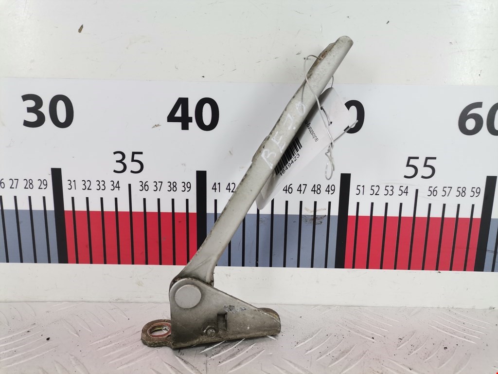 Петля капота левая/правая MITSUBISHI Carisma 1995-1999