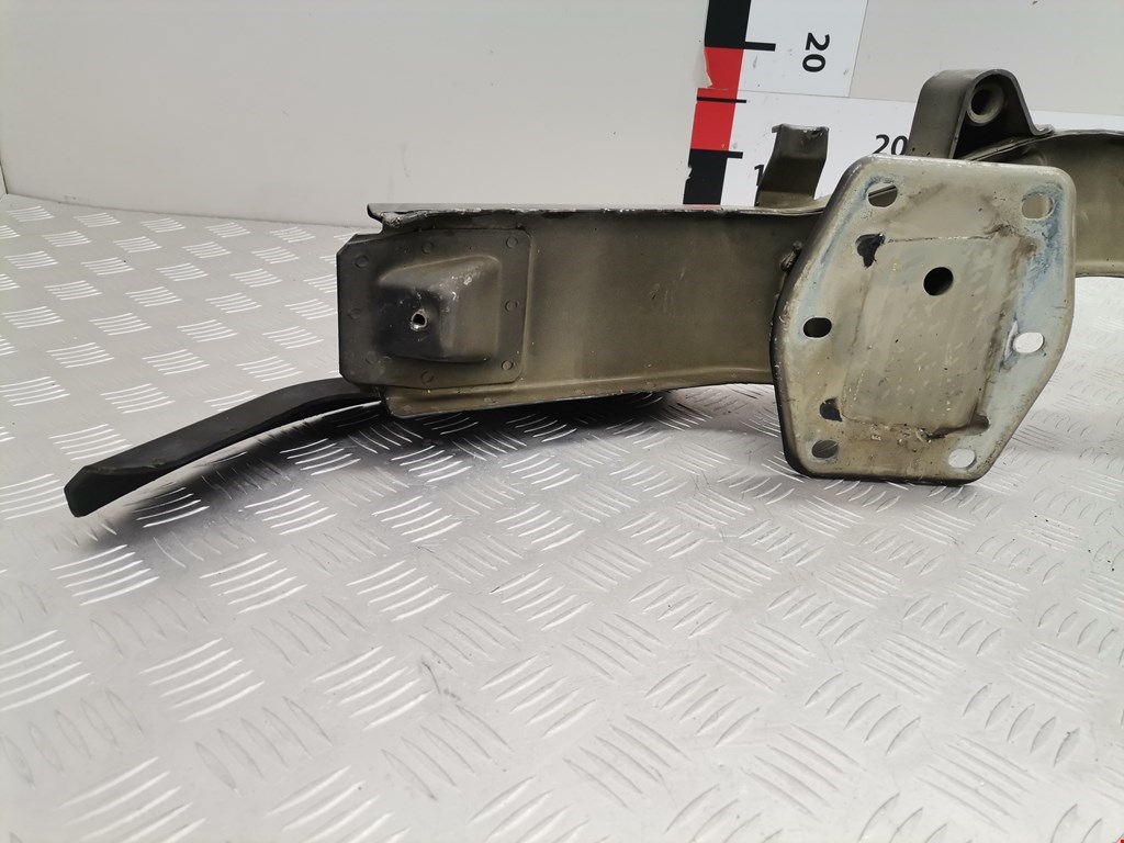 Усилитель переднего бампера (передний) MASERATI Quattroporte M139 2003-2012