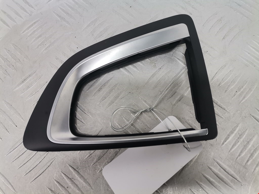 Накладка декоративная на кулису (рамка рычага КПП) BMW 2-Series Active Tourer (F45) (2014-2018)