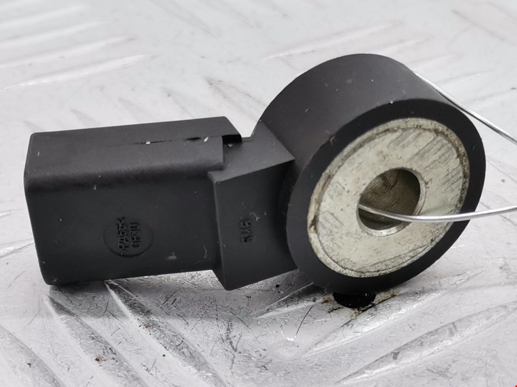 Датчик детонации AUDI A4 B7 2004-2007