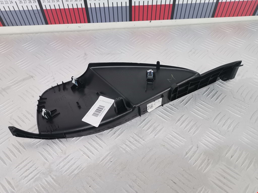 Накладка декоративная MINI Hatch F55 5-door 2014-н.в.