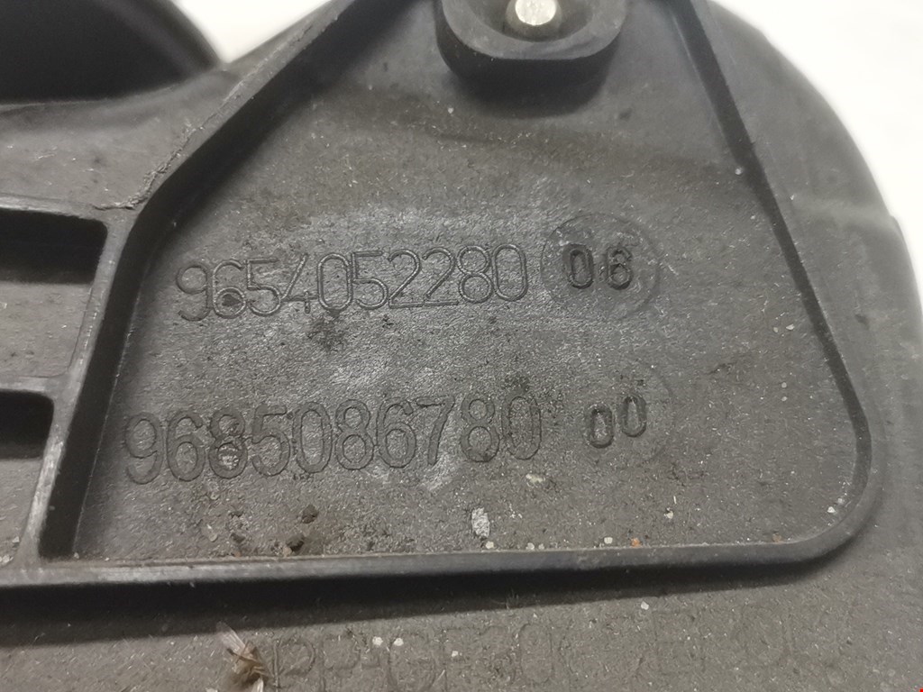 Лючок бензобака CITROEN C4 Picasso 2006-2013