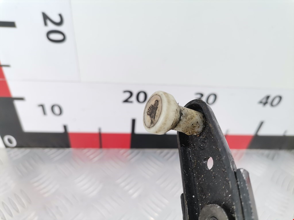 Ролик двери сдвижной (левый/правый средний верхний/нижний) VOLKSWAGEN Caddy III 2004-2015