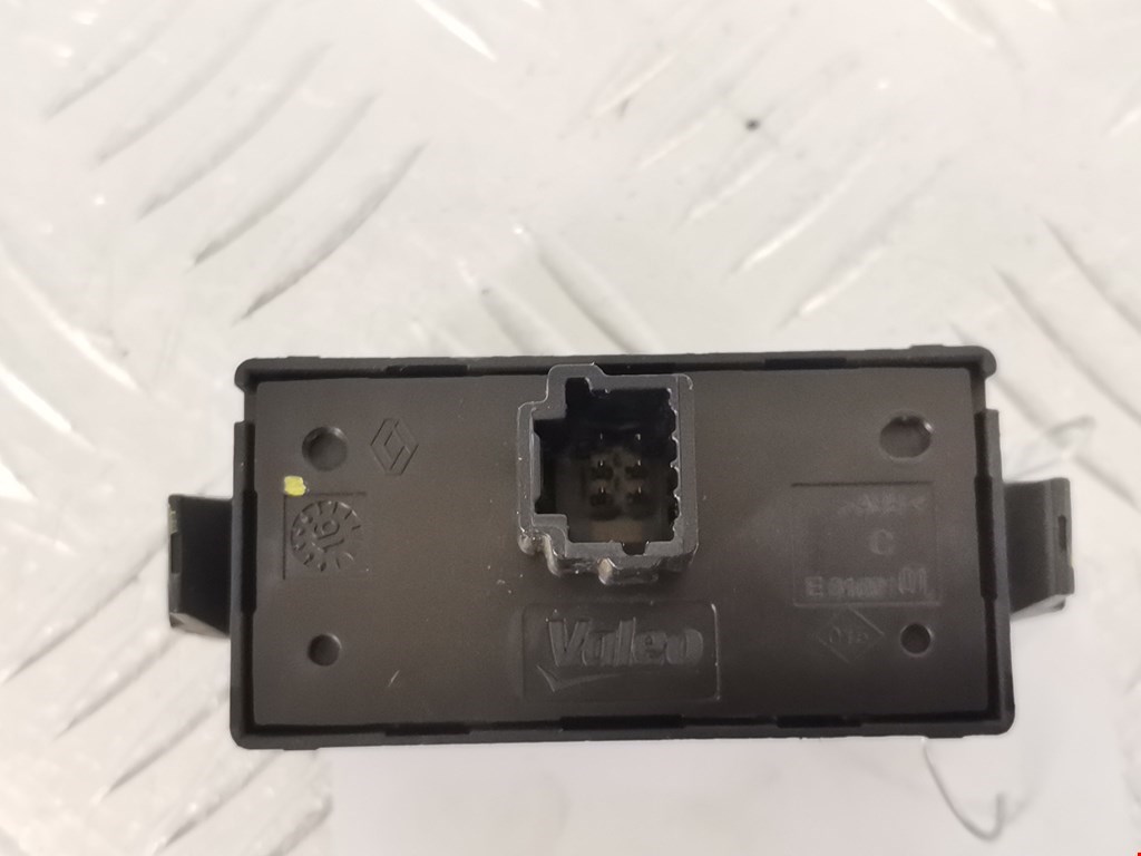 Кнопка аварийной сигнализации (аварийки) DACIA Dokker I 2012-н.в.