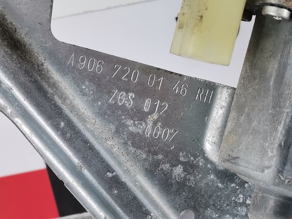 Стеклоподъемник передний правый MERCEDES-BENZ Sprinter 906 2006-2018