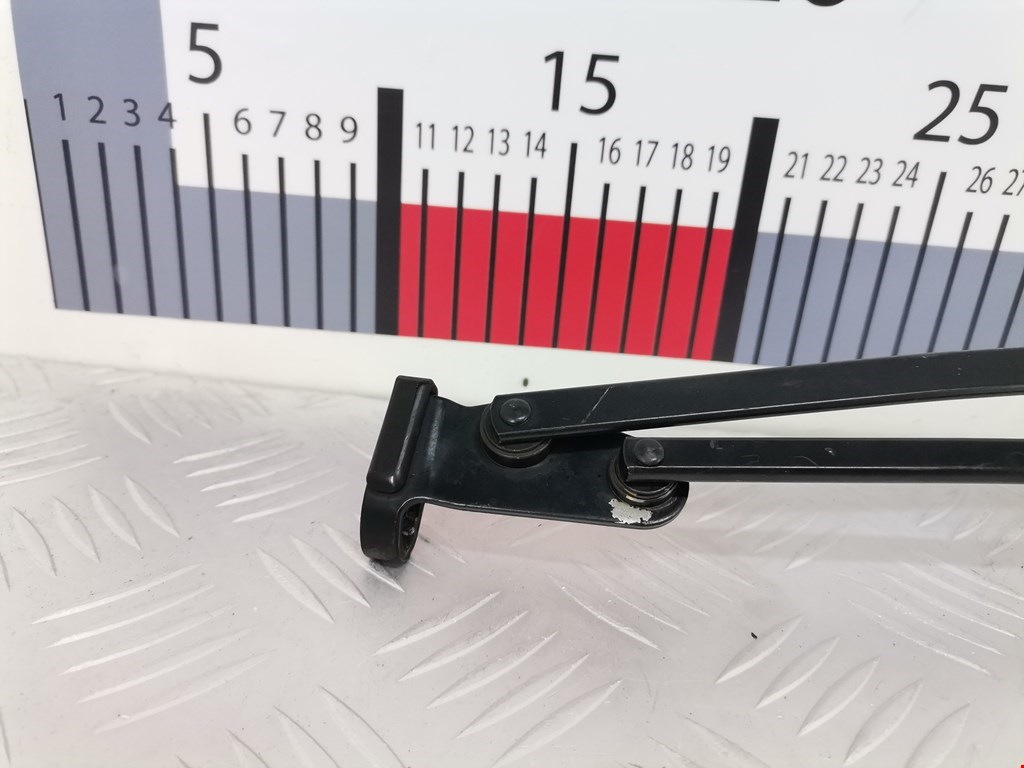 Поводок дворников передний левый/ правый MASERATI Quattroporte M139 2003-2012