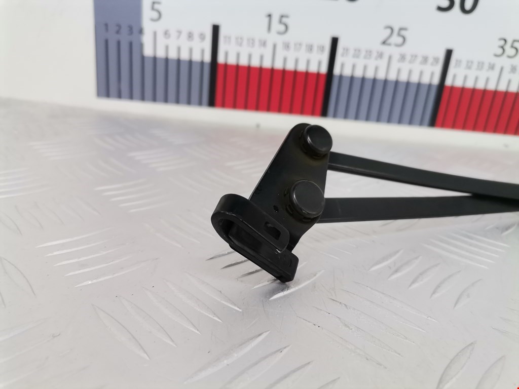 Поводок дворников передний левый/ правый MASERATI Quattroporte M139 2003-2012