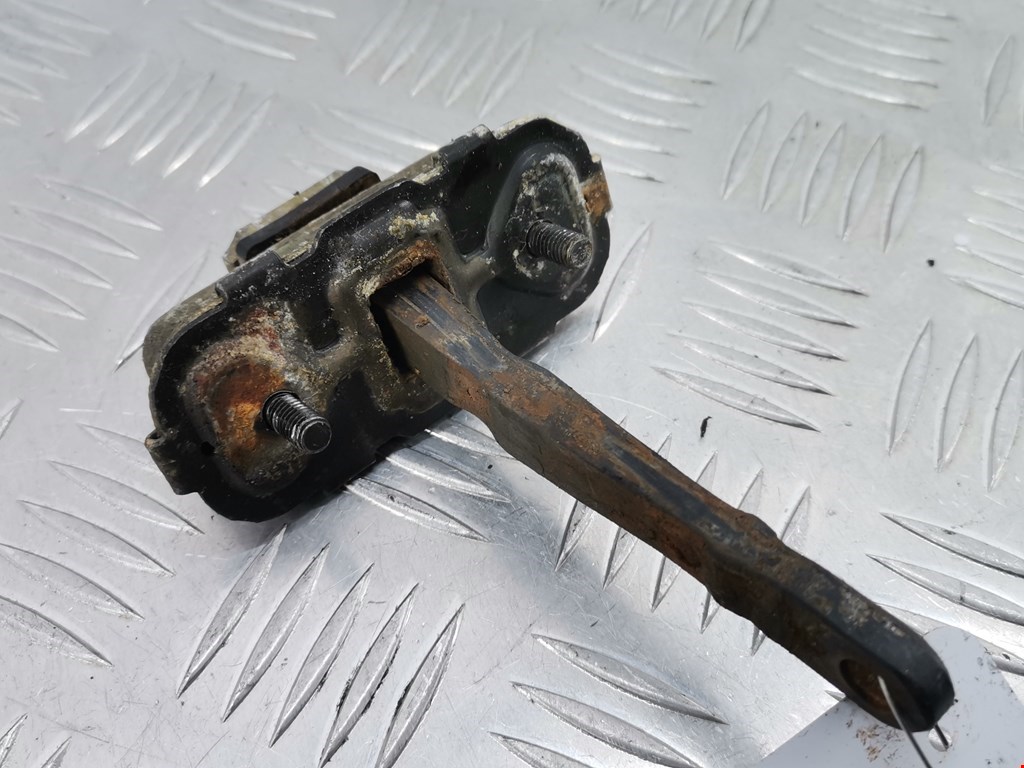 Ограничитель открывания двери MITSUBISHI Sigma 1990-1996