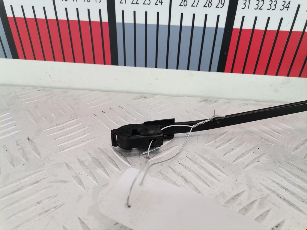 Поводок дворников передний левый/ правый CITROEN Xantia 1993-2002